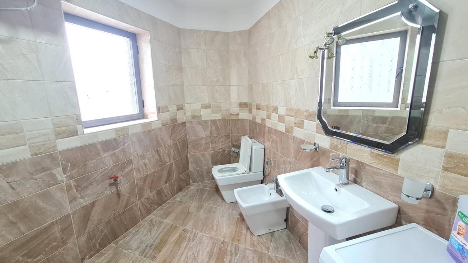 Calmly, Spacious Apartment Next To Usa Embassy Τίρανα Εξωτερικό φωτογραφία